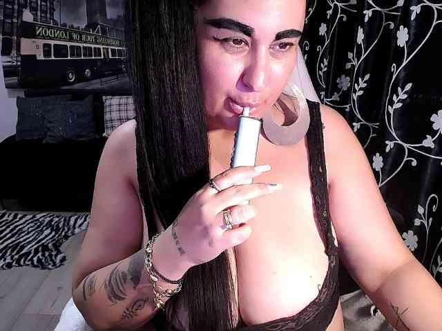 NaturalWoman webcam