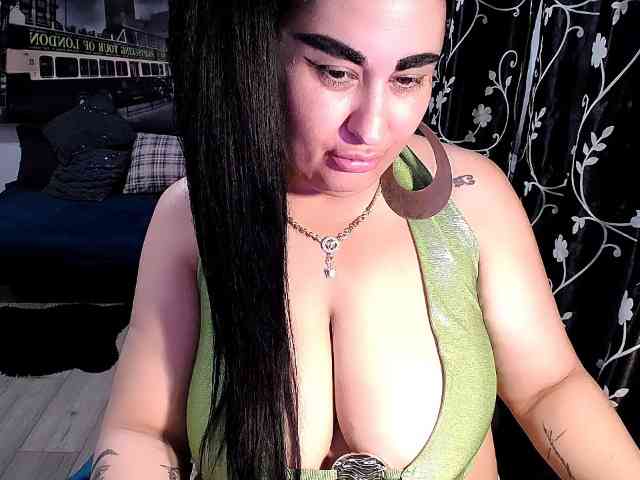 NaturalWoman webcam