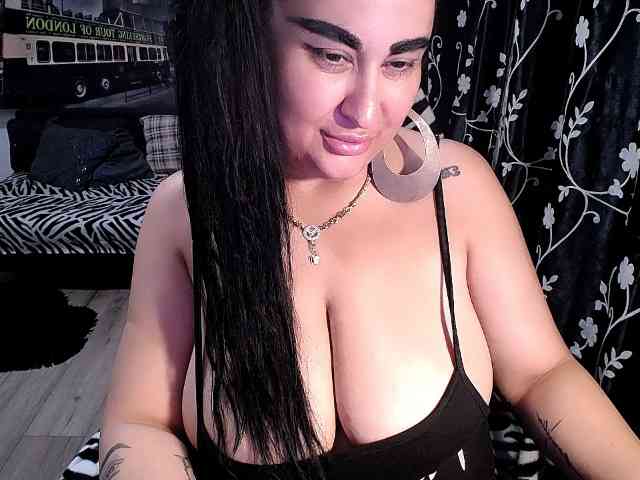 NaturalWoman webcam