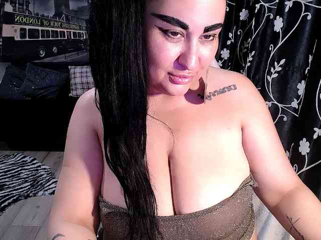 NaturalWoman webcam