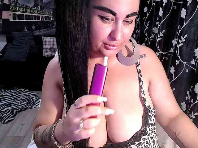 NaturalWoman webcam