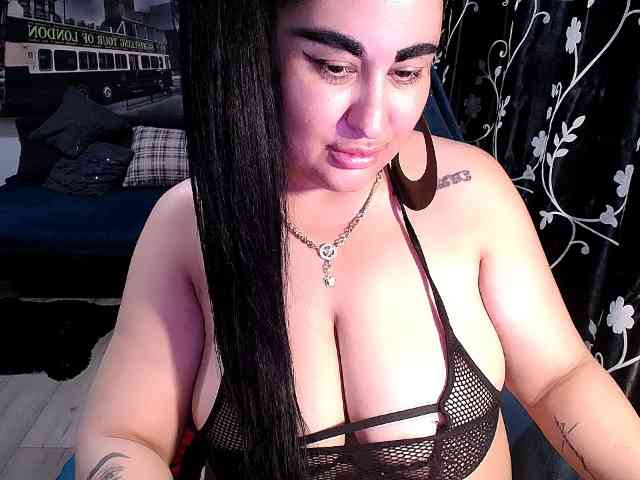 NaturalWoman webcam