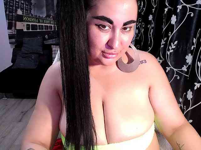 NaturalWoman webcam