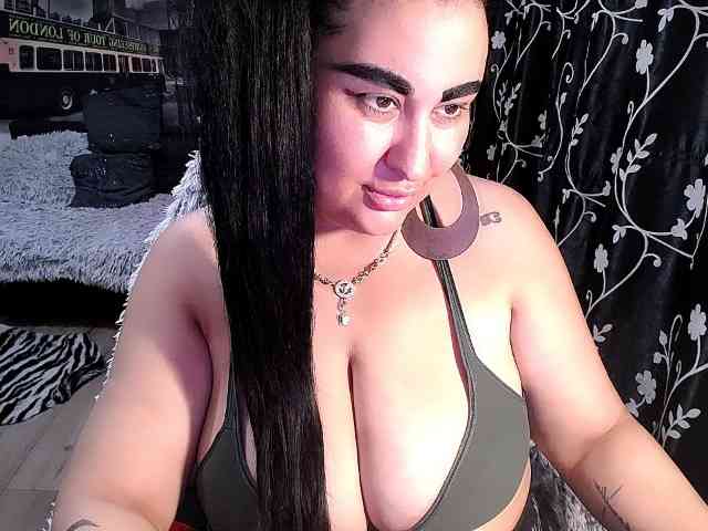 NaturalWoman webcam
