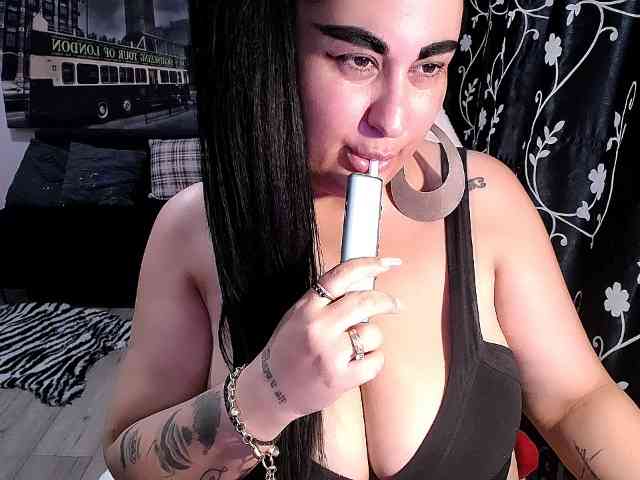 NaturalWoman webcam