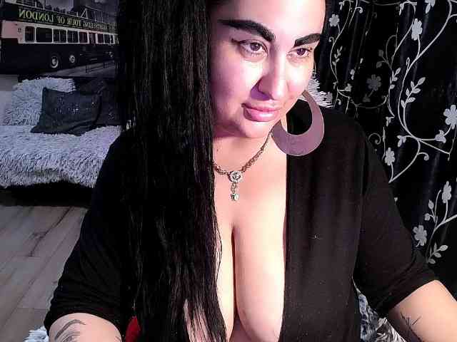 NaturalWoman webcam