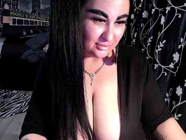 NaturalWoman webcam