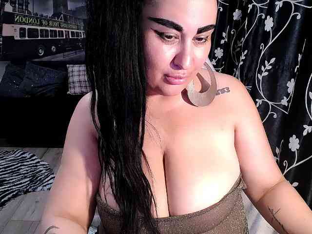 NaturalWoman webcam