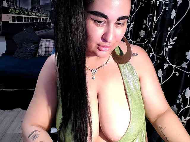 NaturalWoman webcam