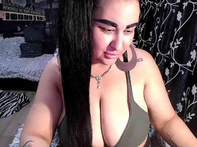 NaturalWoman webcam