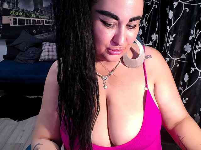 NaturalWoman webcam
