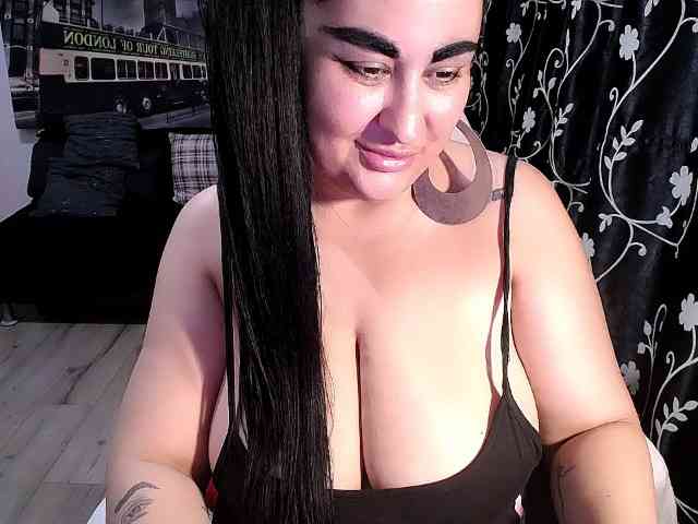 NaturalWoman webcam