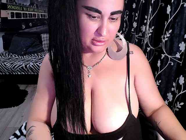 NaturalWoman webcam