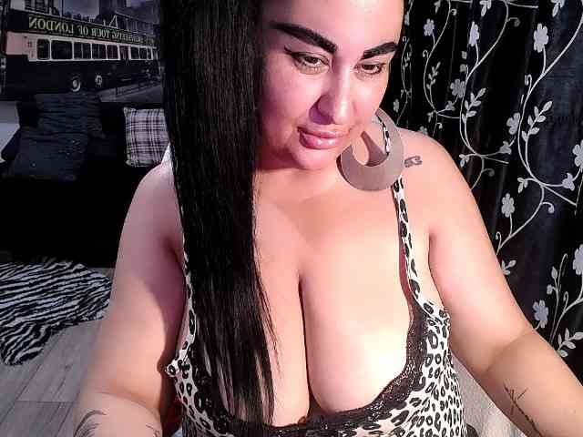NaturalWoman webcam