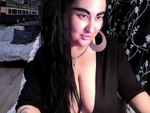 NaturalWoman webcam
