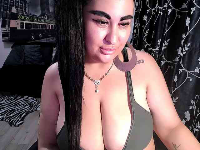 NaturalWoman webcam