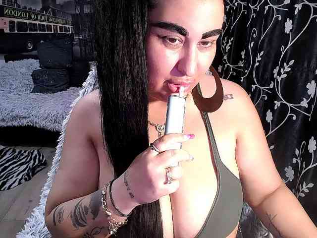 NaturalWoman webcam