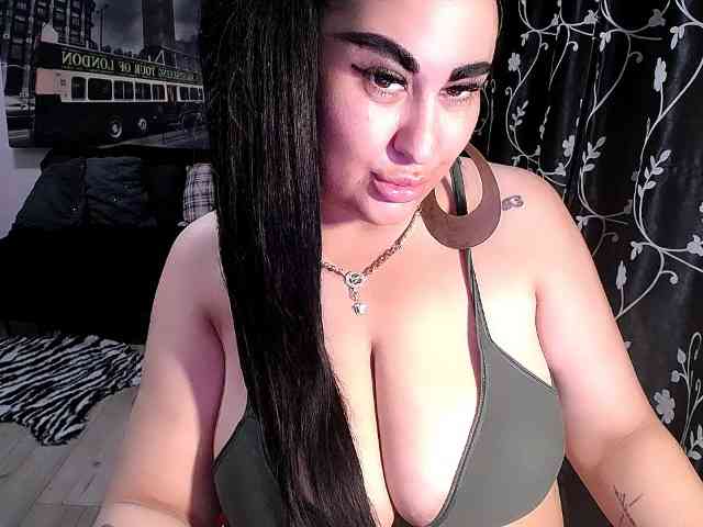 NaturalWoman webcam