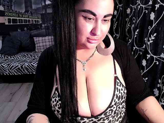 NaturalWoman webcam
