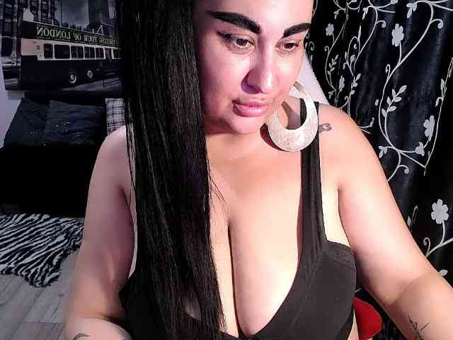 NaturalWoman webcam