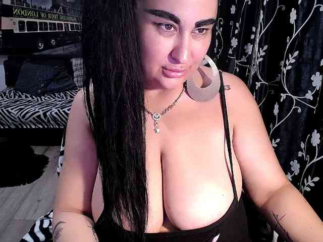 NaturalWoman webcam