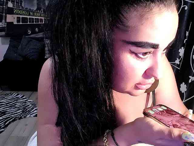 NaturalWoman webcam