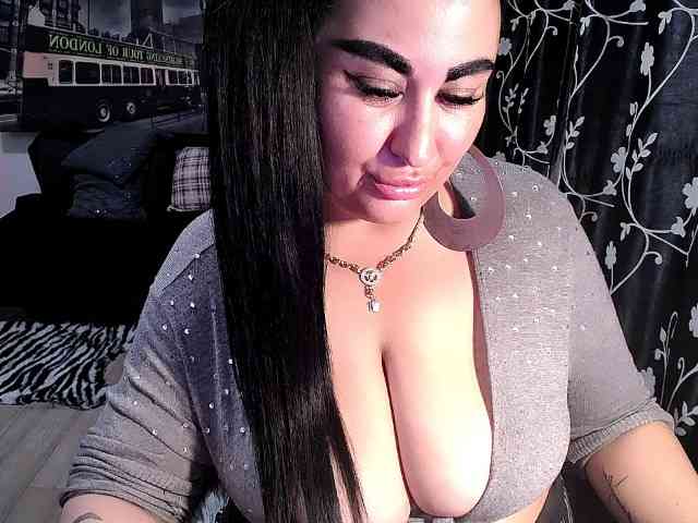 NaturalWoman webcam