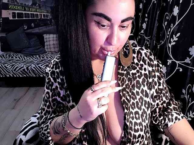 NaturalWoman webcam