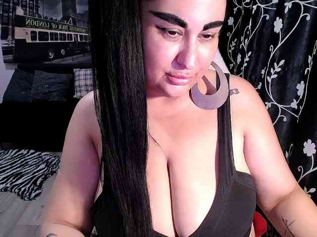 NaturalWoman webcam