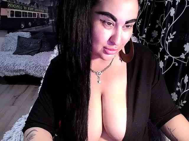 NaturalWoman webcam