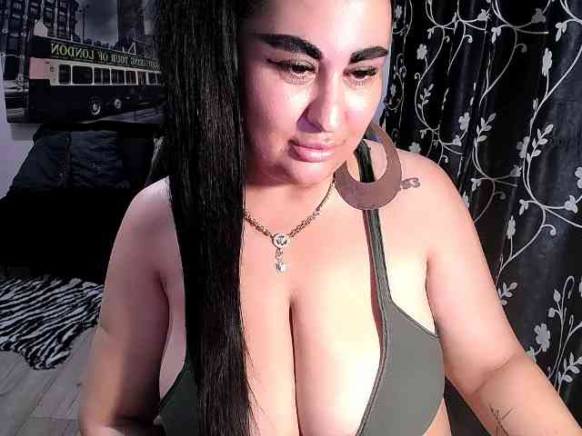 NaturalWoman webcam