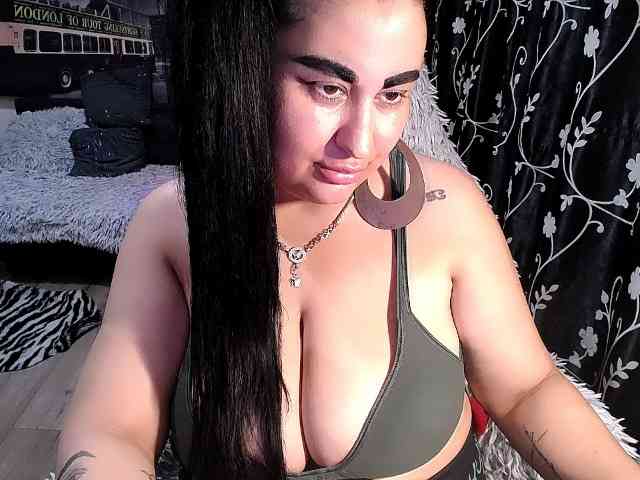NaturalWoman webcam
