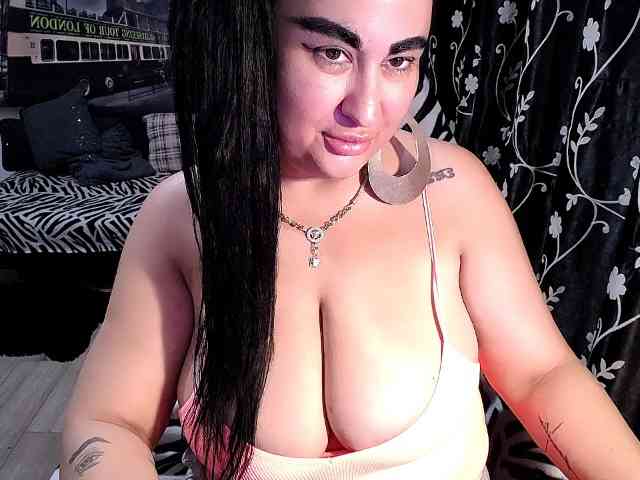 NaturalWoman webcam