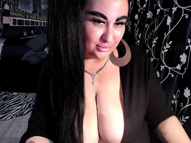 NaturalWoman webcam