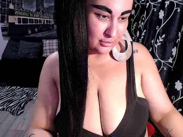 NaturalWoman webcam