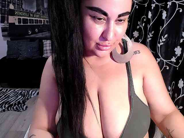 NaturalWoman webcam