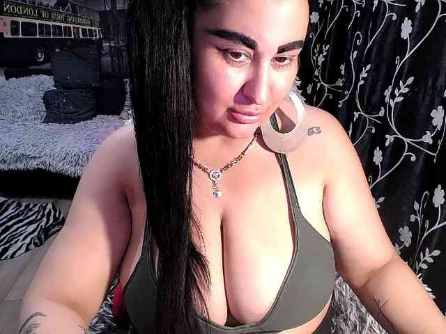 NaturalWoman webcam
