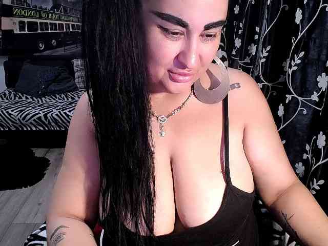 NaturalWoman webcam