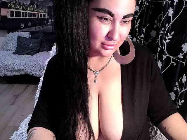 NaturalWoman webcam