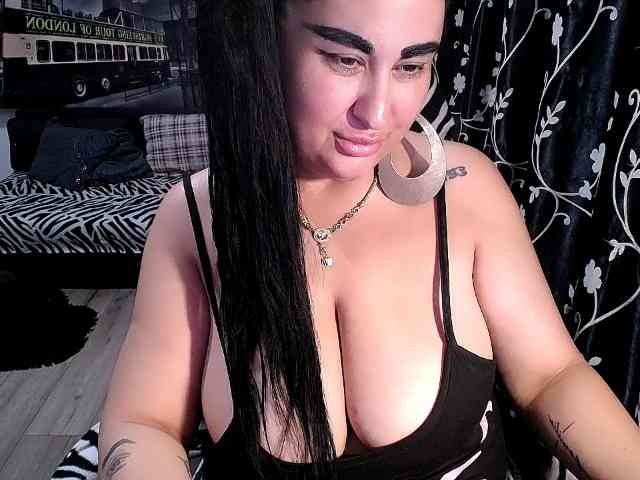 NaturalWoman webcam