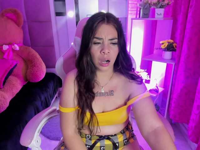 LianyTaylor live cam on BongaCams