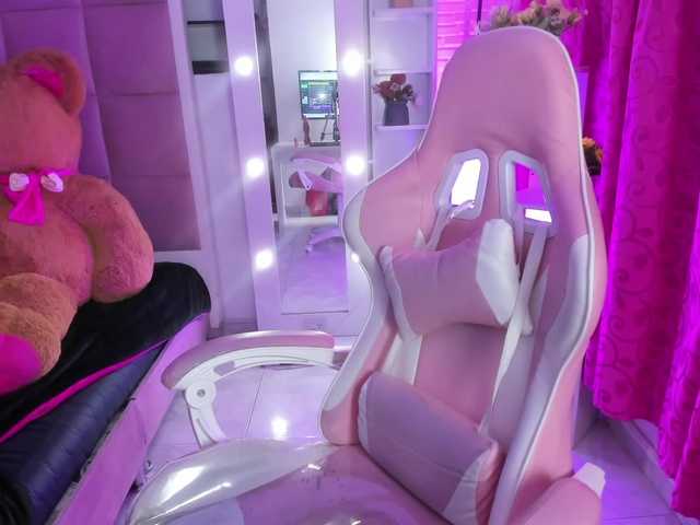 LianyTaylor live cam on BongaCams