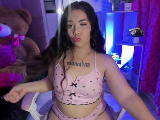 LianyTaylor live cam on BongaCams