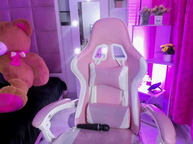 LianyTaylor live cam on BongaCams