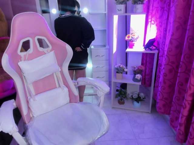 LianyTaylor live cam on BongaCams