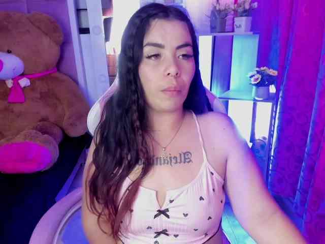 LianyTaylor webcam