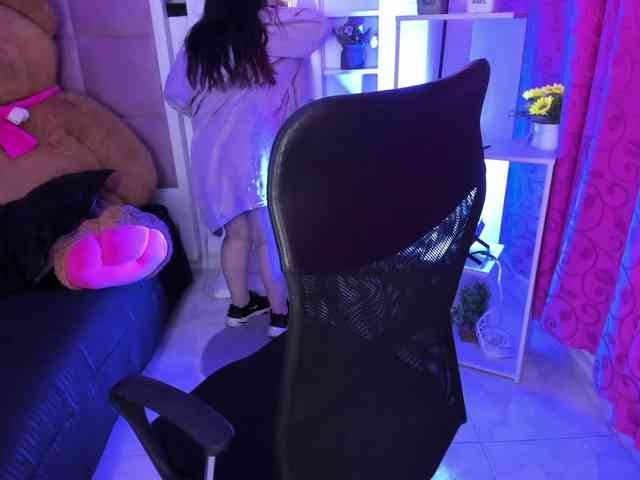 LianyTaylor webcam