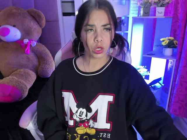 LianyTaylor webcam