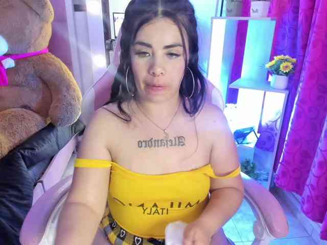 LianyTaylor webcam