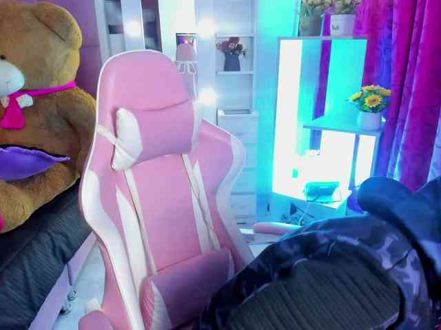 LianyTaylor webcam